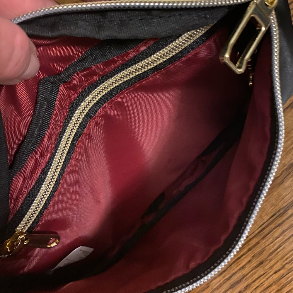 Maven Thread Crossbody Bag 🖤 - Picture 3 of 4